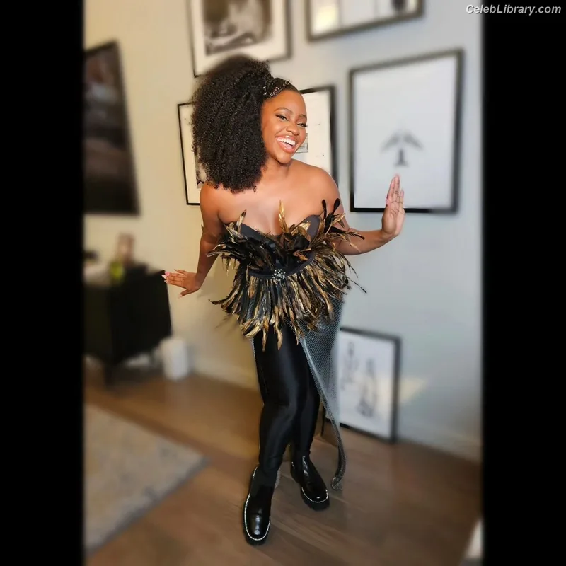 Teyonah Parris photo 11 of 31