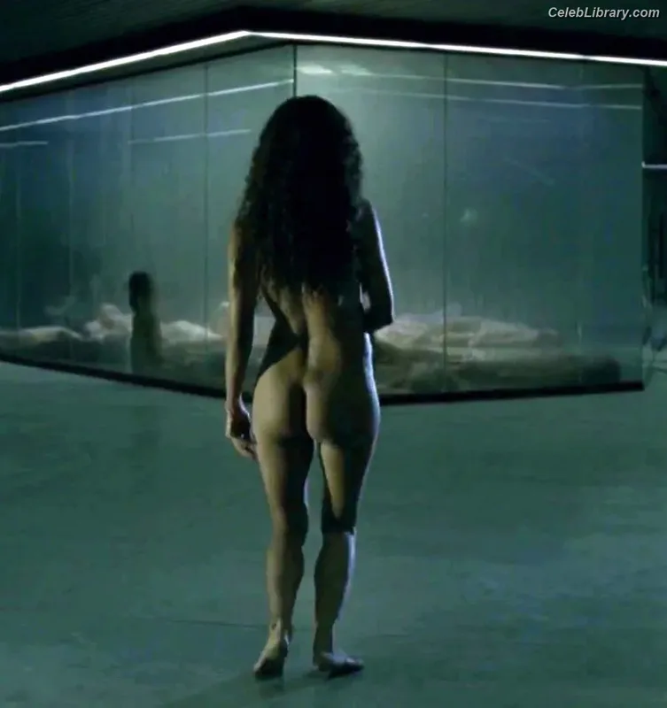 Thandie Newton photo 14 of 81