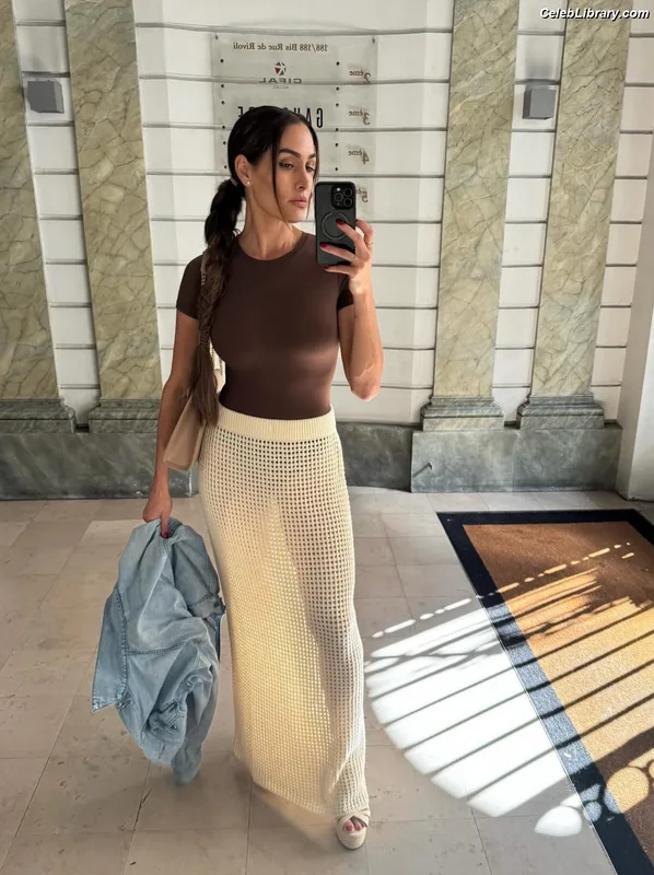 The Bella Twins photo 3 of 1421