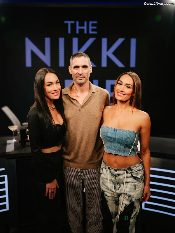 The Bella Twins photo 16 of 1421