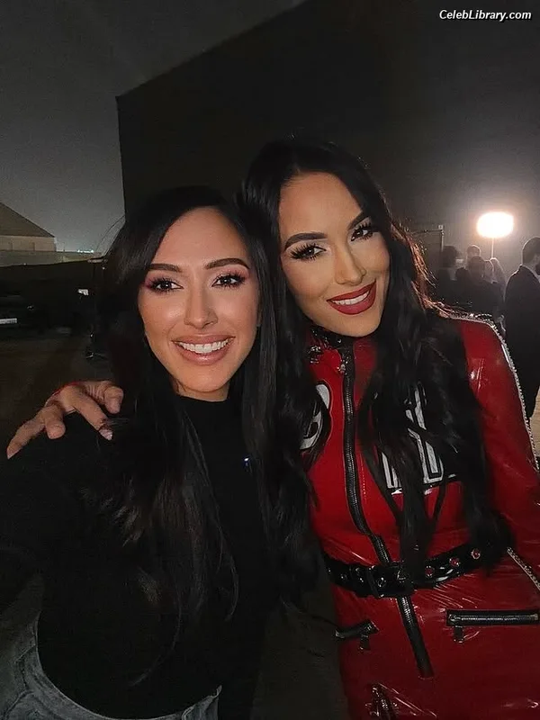 The Bella Twins photo 5 of 1421