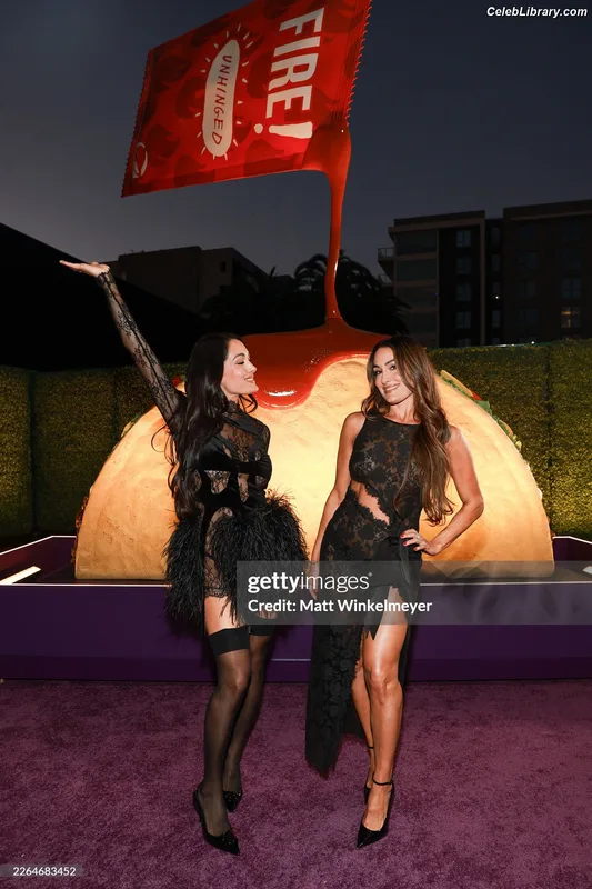 The Bella Twins photo 13 of 1421