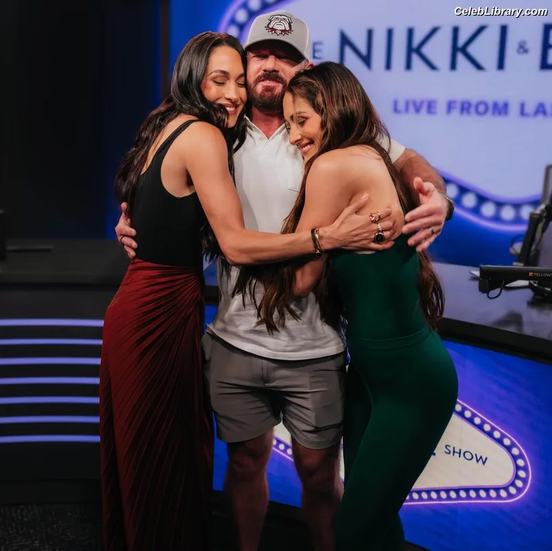 The Bella Twins photo 16 of 1421