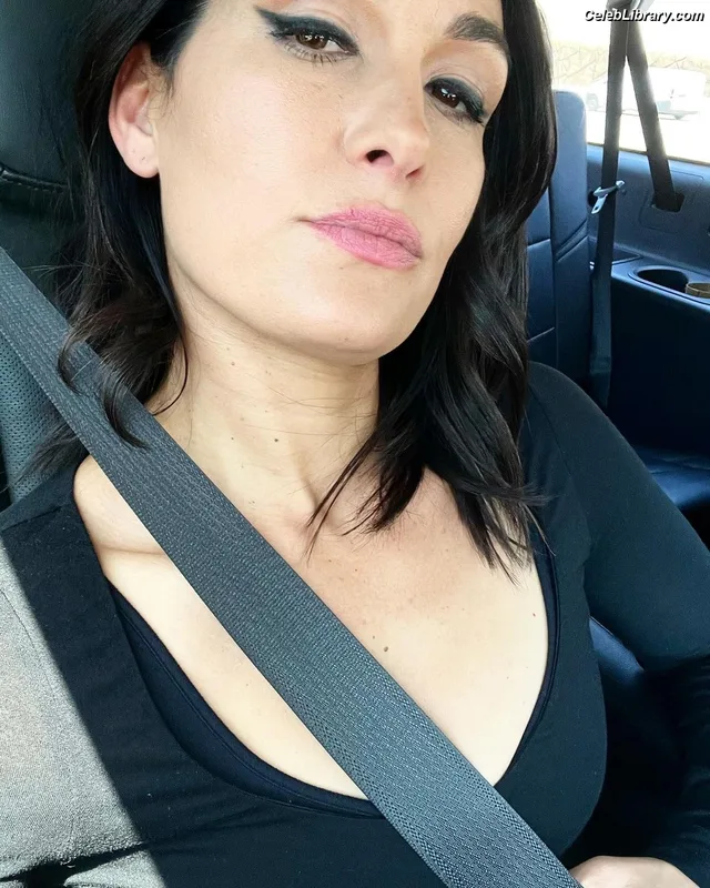 The Bella Twins photo 16 of 1421