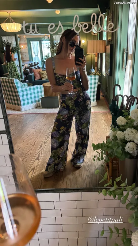The Bella Twins photo 23 of 1421