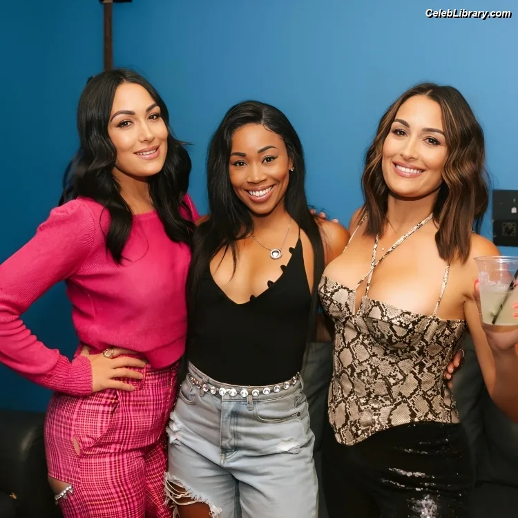 The Bella Twins photo 4 of 1421