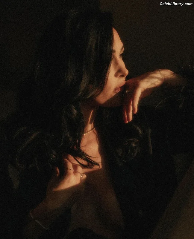 The Bella Twins photo 13 of 1421