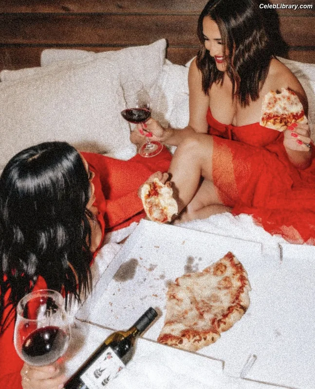 The Bella Twins photo 18 of 1421
