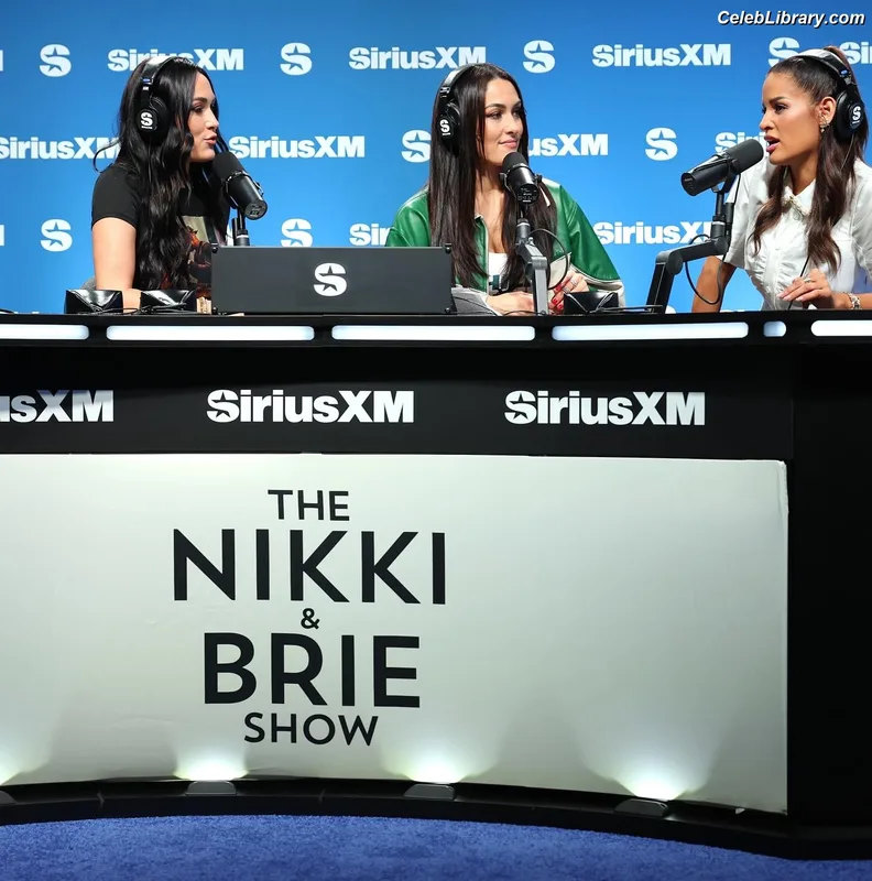 The Bella Twins photo 9 of 1421