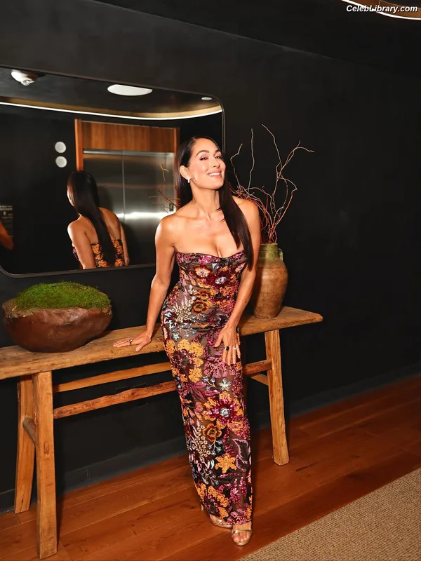 The Bella Twins photo 5 of 1421