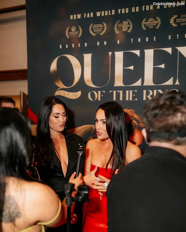 The Bella Twins photo 10 of 1421