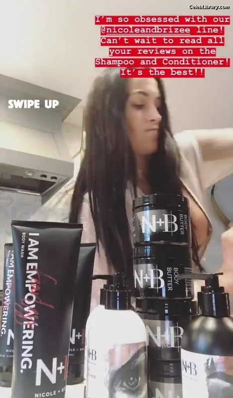 The Bella Twins photo 10 of 1421