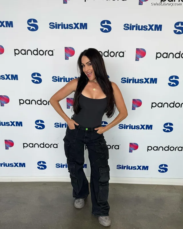 The Bella Twins photo 4 of 1421