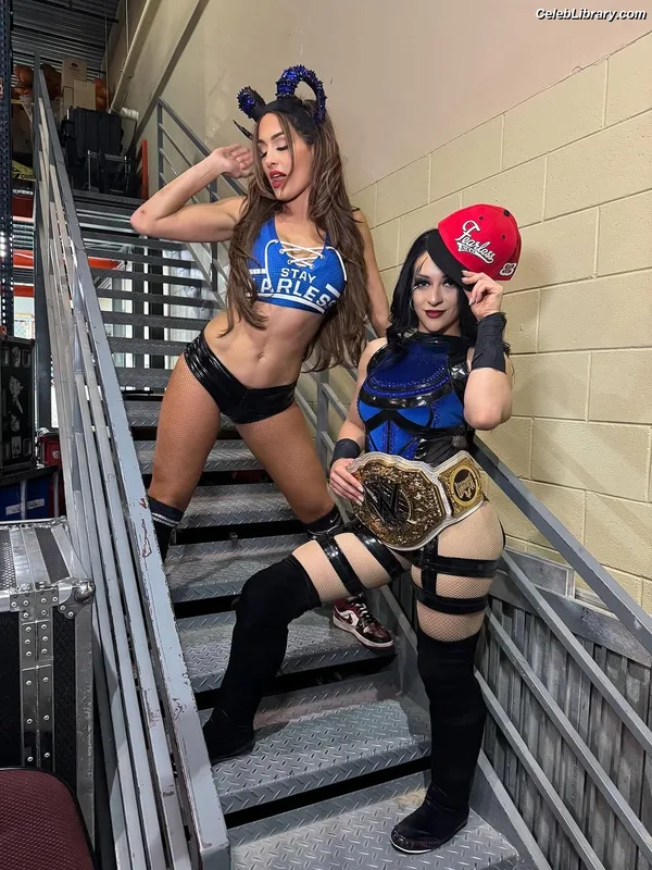The Bella Twins photo 15 of 1421