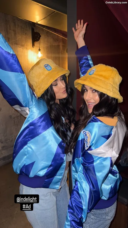 The Bella Twins photo 14 of 1421