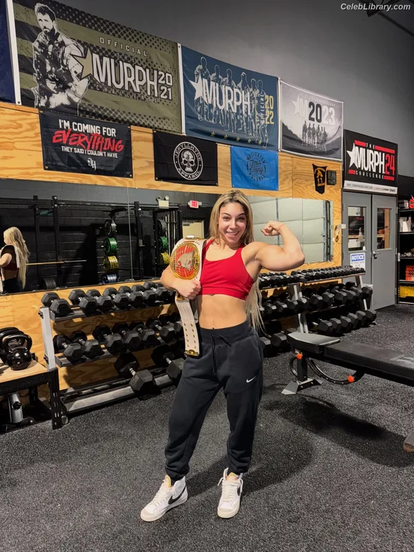 Thea Hail photo 12 of 510