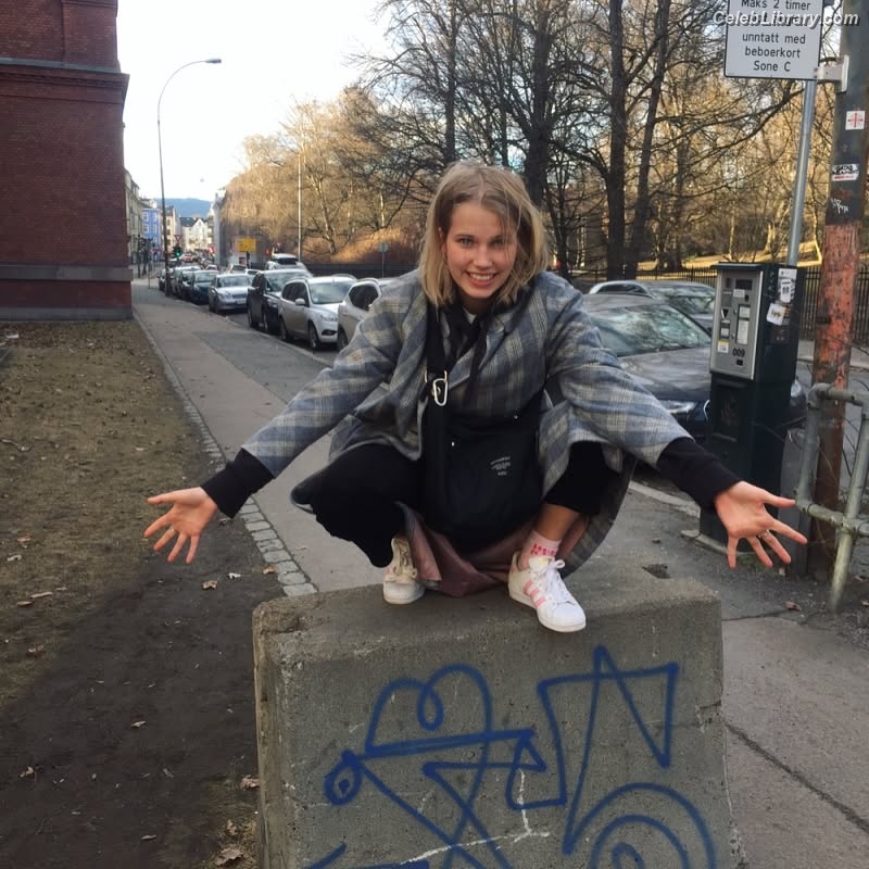 Thea Sofie Loch Naess photo 11 of 20