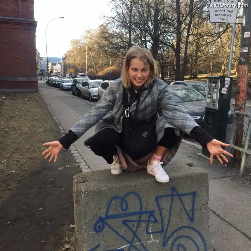 Thea Sofie Loch Naess photo 11 of 20