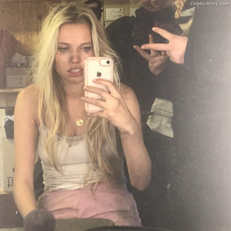 Thea Sofie Loch Naess photo 16 of 20
