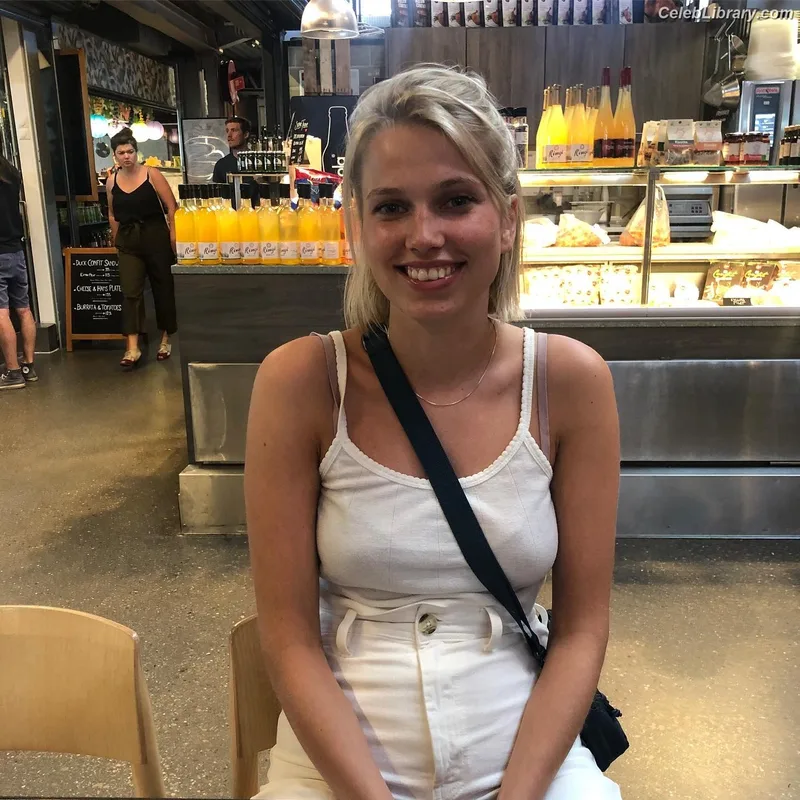 Thea Sofie Loch Naess photo 18 of 20