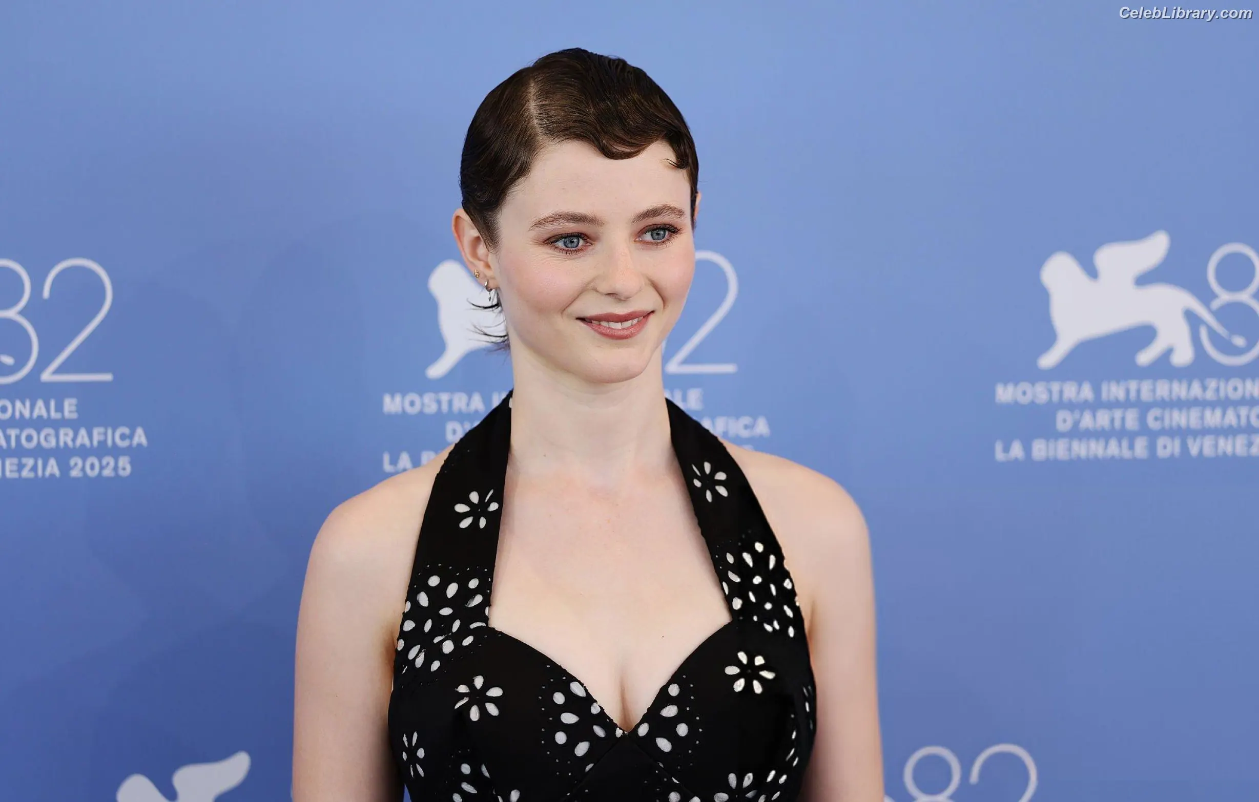 Thomasin Mckenzie photo 12 of 291