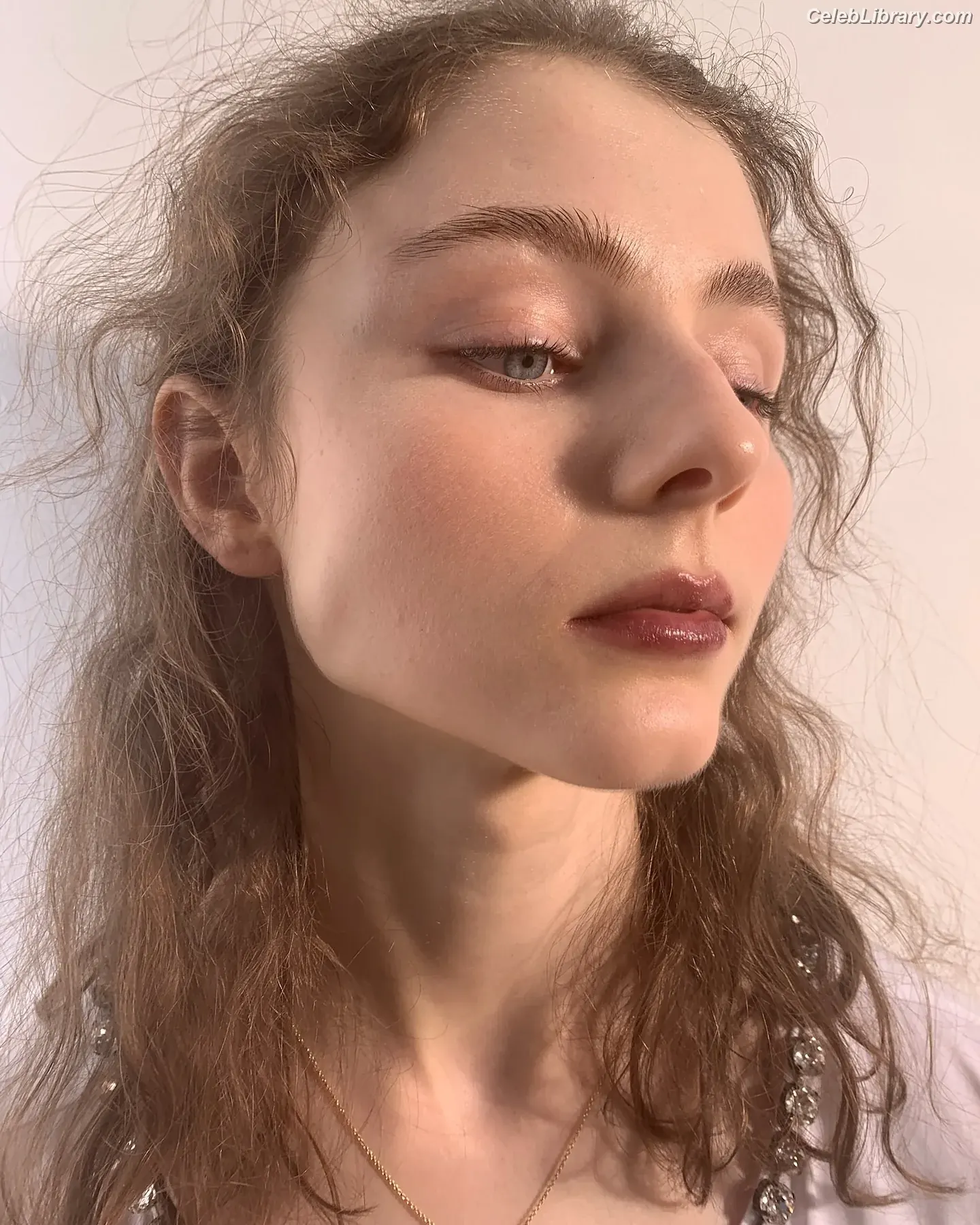 Thomasin Mckenzie photo 24 of 291