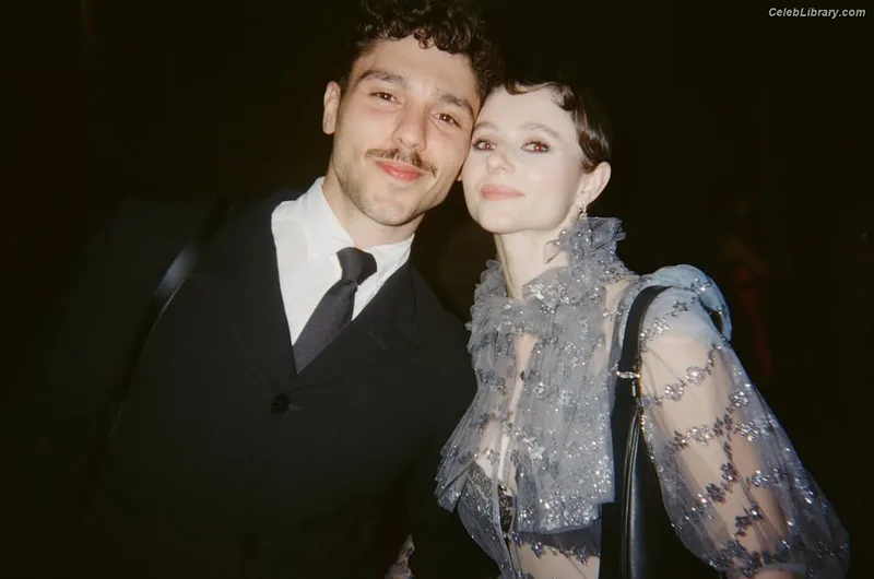 Thomasin Mckenzie photo 15 of 289