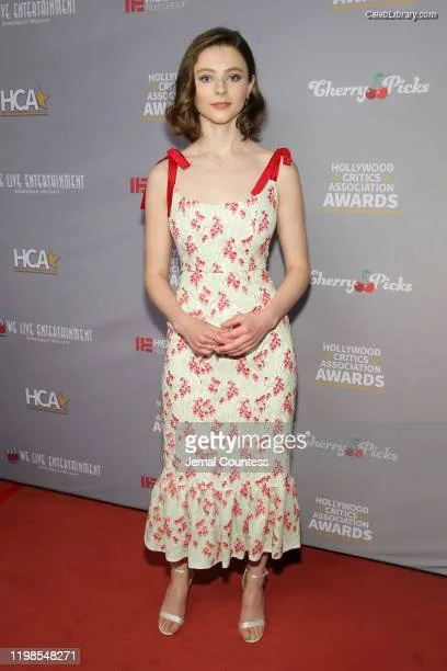 Thomasin Mckenzie photo 21 of 289