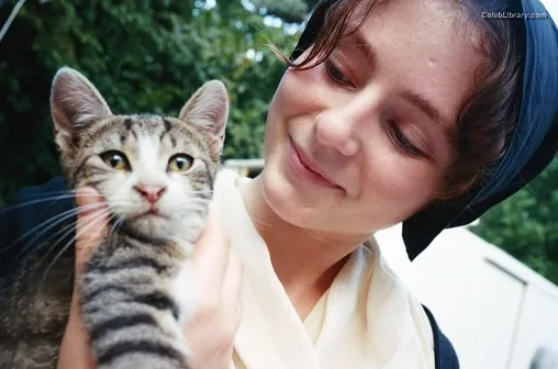 Thomasin Mckenzie photo 1 of 289