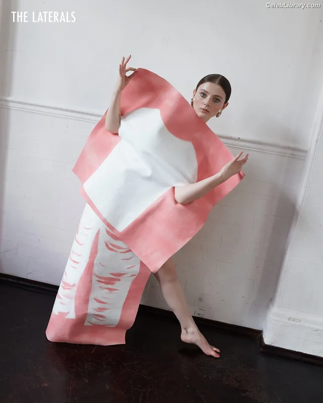 Thomasin Mckenzie photo 20 of 289