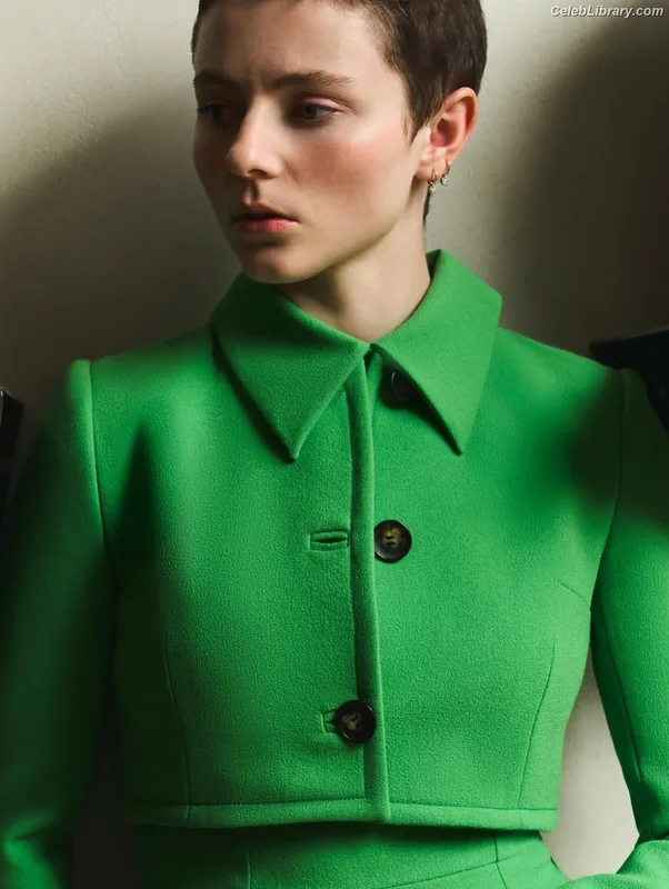 Thomasin Mckenzie photo 23 of 289