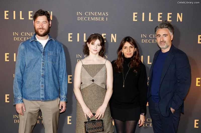 Thomasin Mckenzie photo 1 of 289