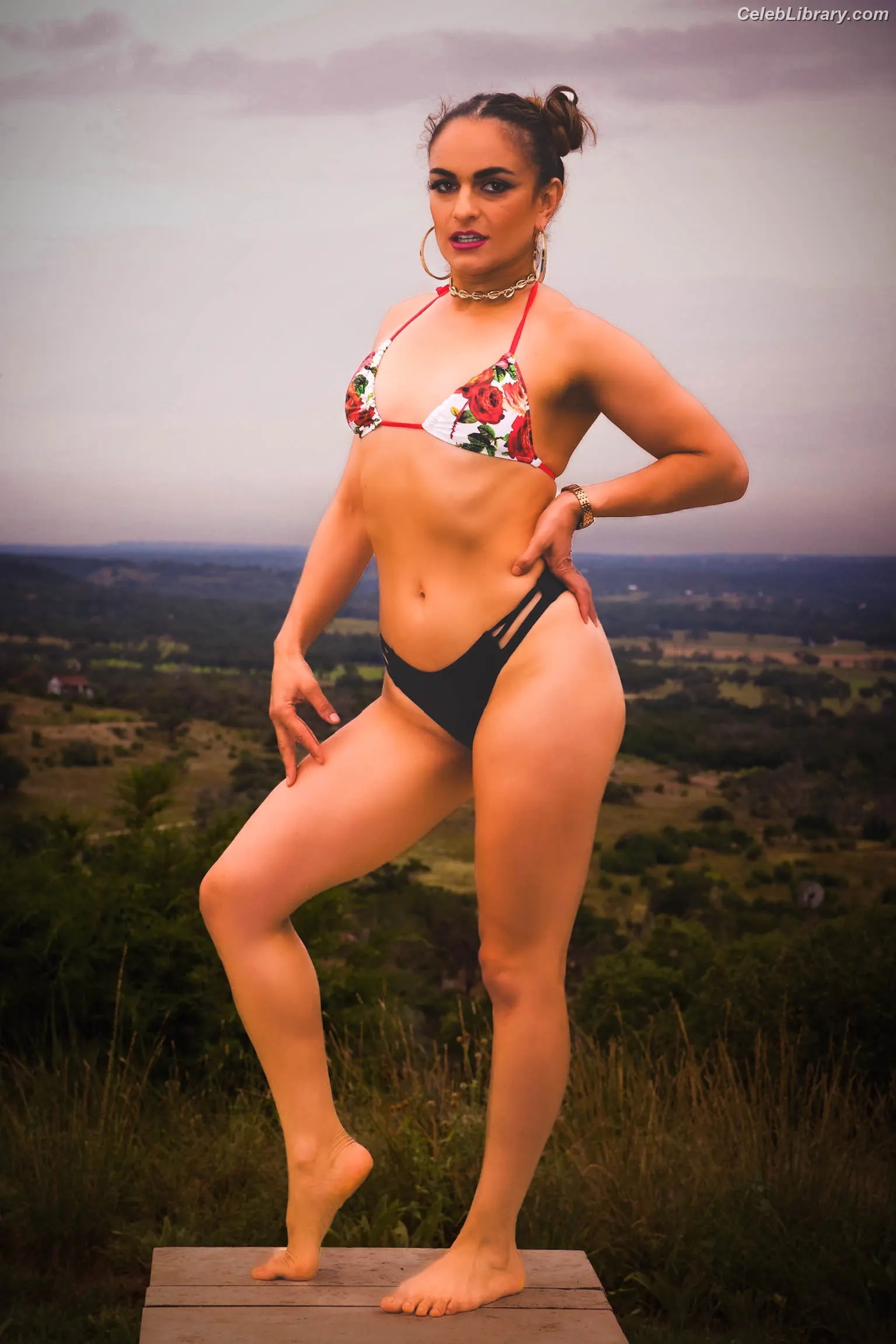 Thunder Rosa photo 6 of 911