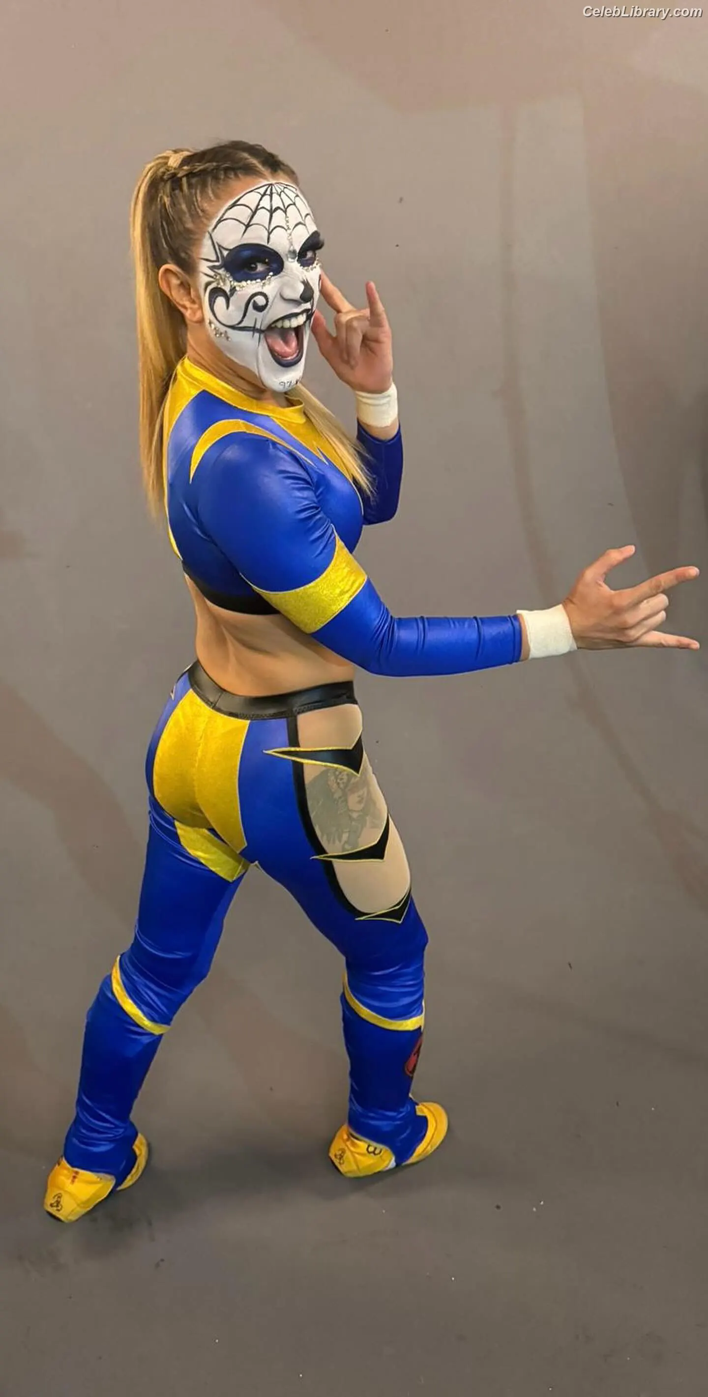 Thunder Rosa photo 10 of 911