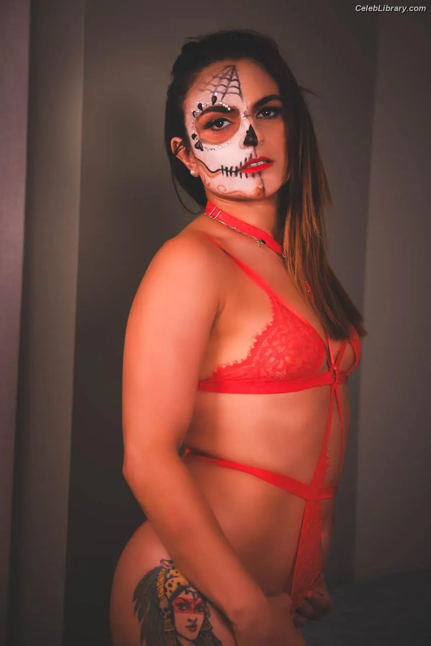 Thunder Rosa photo 19 of 911