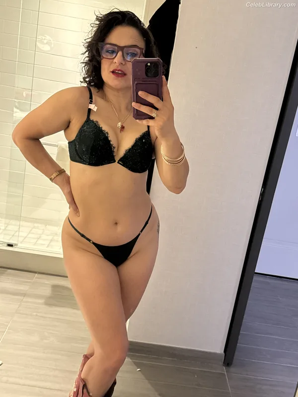 Thunder Rosa photo 23 of 912