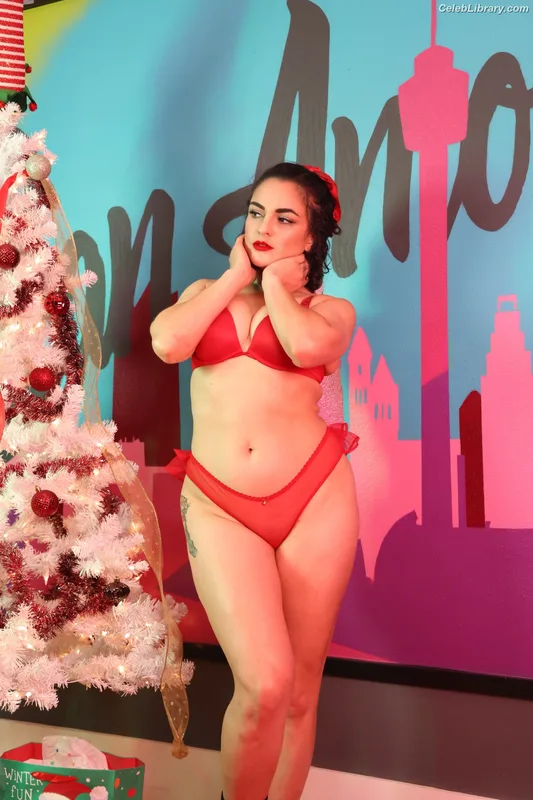 Thunder Rosa photo 2 of 912