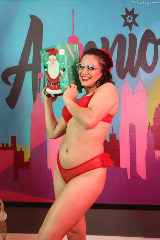 Thunder Rosa photo 19 of 912