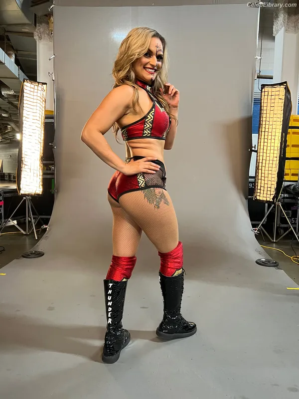 Thunder Rosa photo 7 of 912
