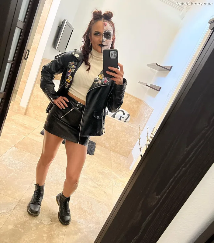 Thunder Rosa photo 14 of 912