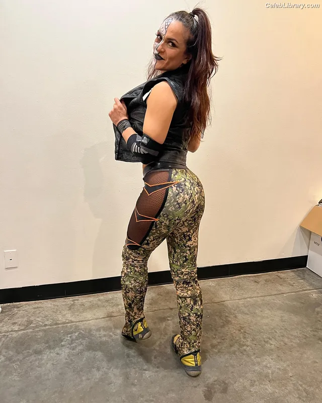 Thunder Rosa photo 15 of 912