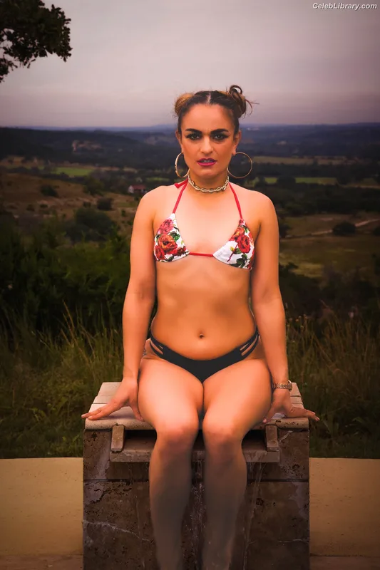 Thunder Rosa photo 12 of 912