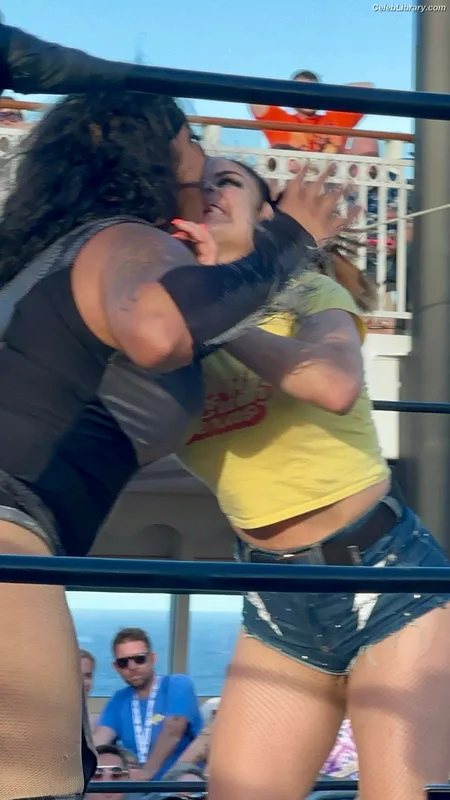 Thunder Rosa photo 13 of 912