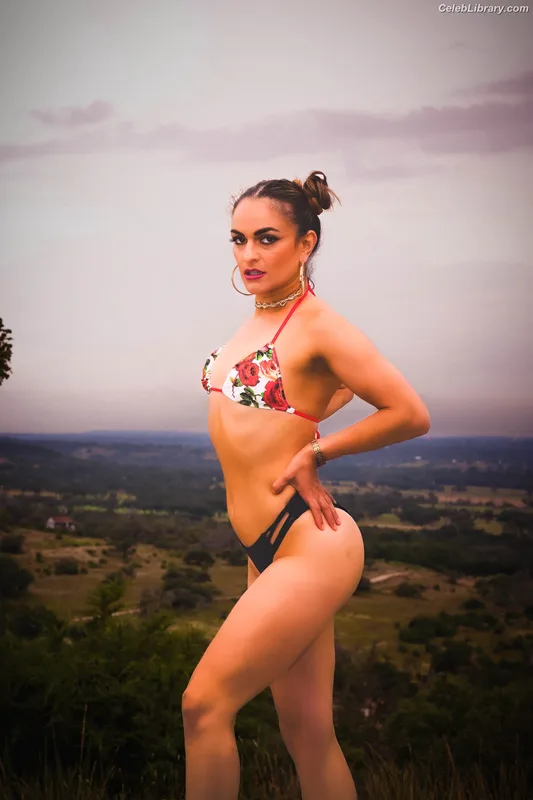 Thunder Rosa photo 7 of 912