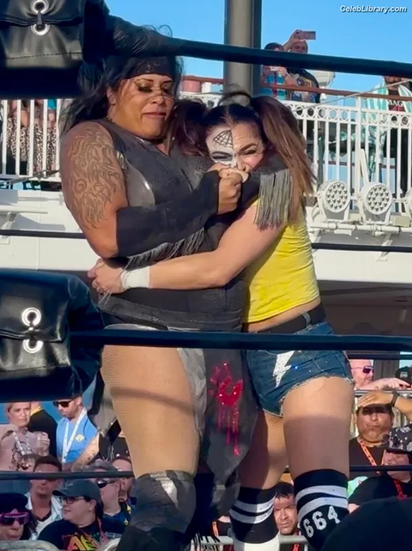 Thunder Rosa photo 6 of 912