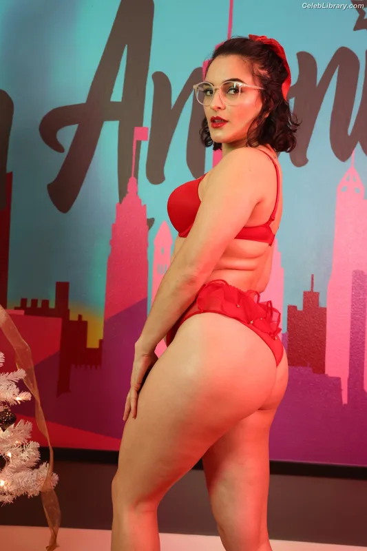 Thunder Rosa photo 17 of 912