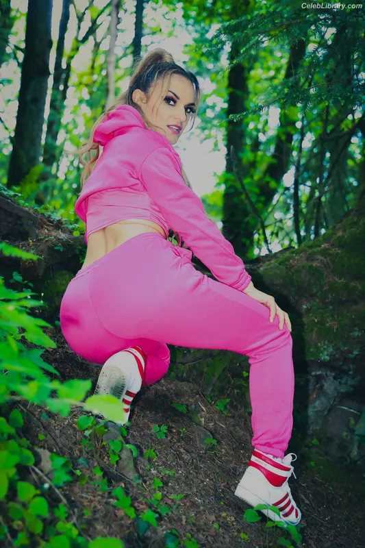 Thunder Rosa photo 17 of 912