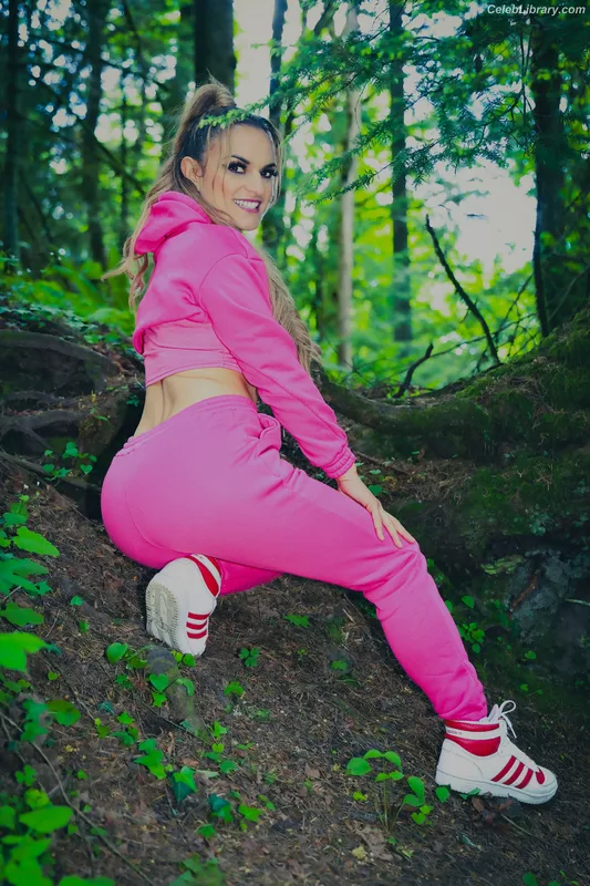 Thunder Rosa photo 18 of 912