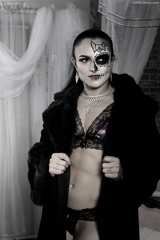 Thunder Rosa photo 14 of 912