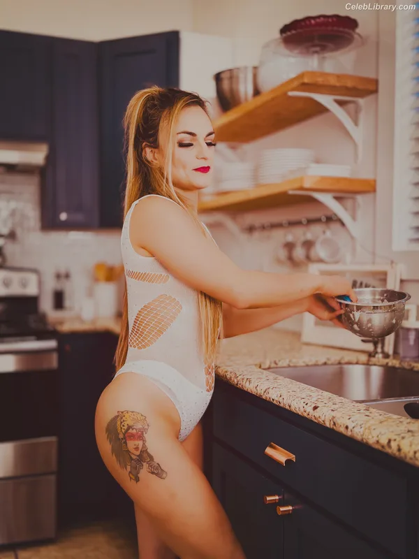 Thunder Rosa photo 4 of 912